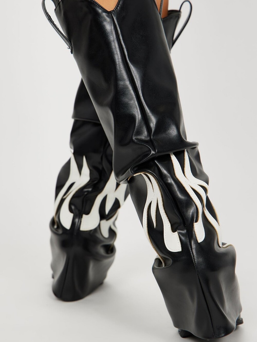 Women's high Cossack boots in a modern, accent design - Picture 4 of 4